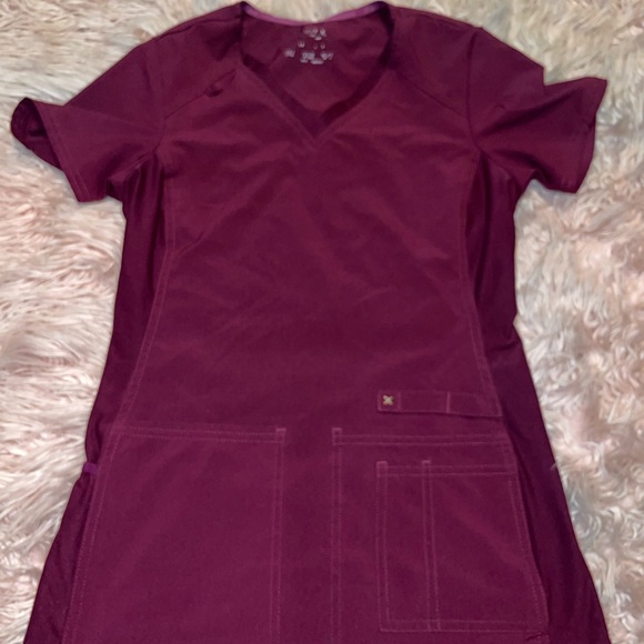 **Healing Hands Nursing Scrubs: Professional Comfort & Elegance** BundleX3 - Picture 9 of 11